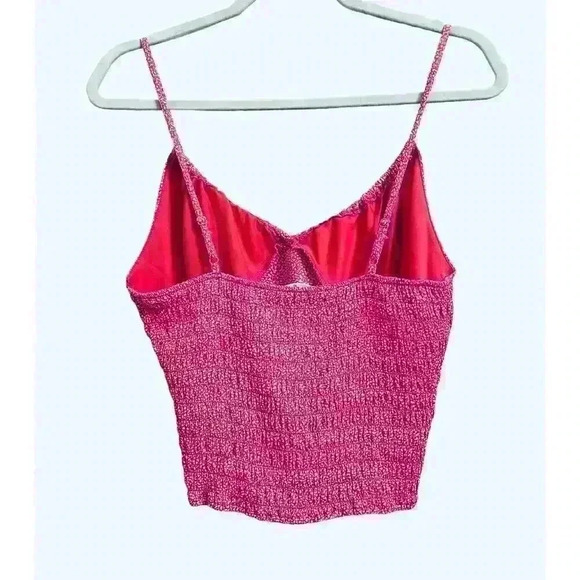 Feminine pink and cream pattern, top V-neck tie, front, size M - Picture 2 of 2